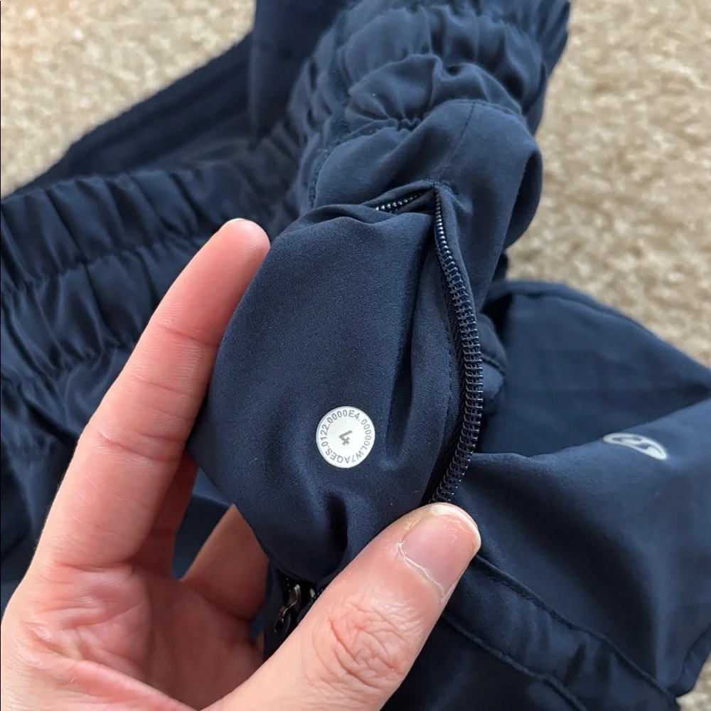Lululemon Track That MR Short 5" Lined Navy blue Size 4 - Picture 3 of 3